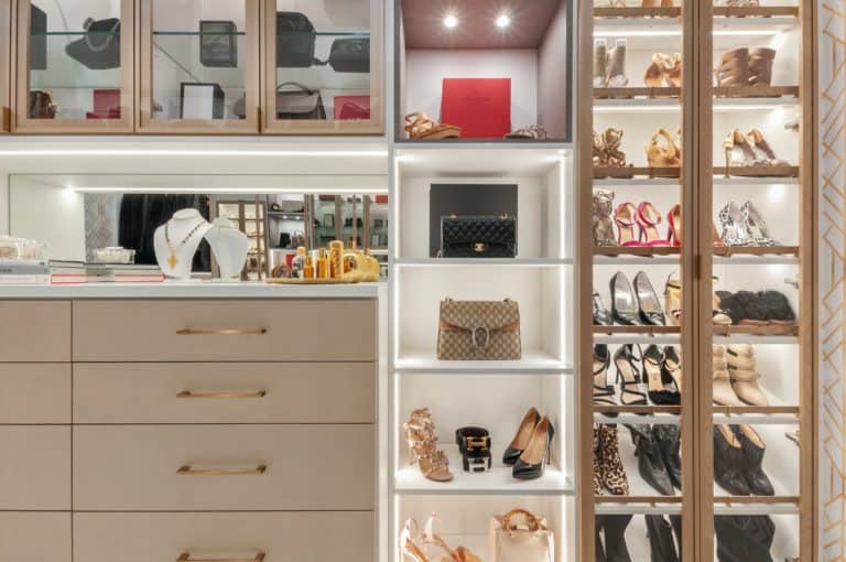 How to Make an Instagrammable Closet