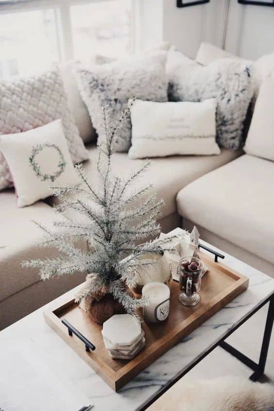 First Christmas Decor for Your New Apartment | 17 Items to Have for Your First Christmas in Your New Home