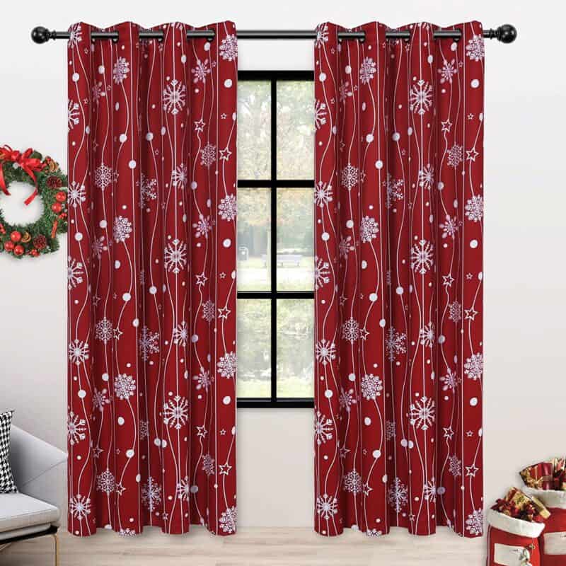 Christmas Curtains to Complete Your Home Decor