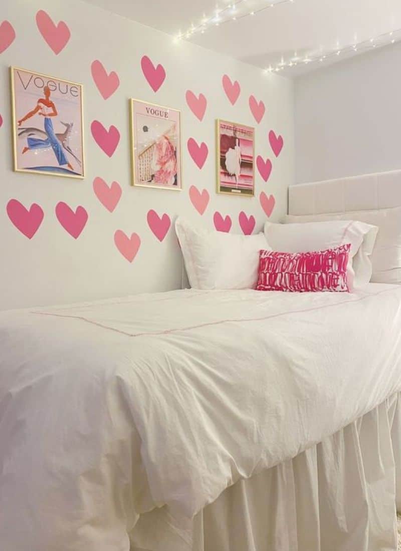 Romantic Bedrooms: How To Decorate For Valentine's Day