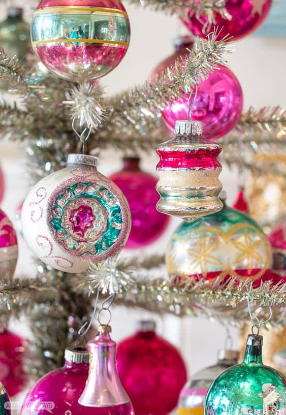 Christmas Tree Ornaments You'd Love to Have This Year - vintage shiny ornaments