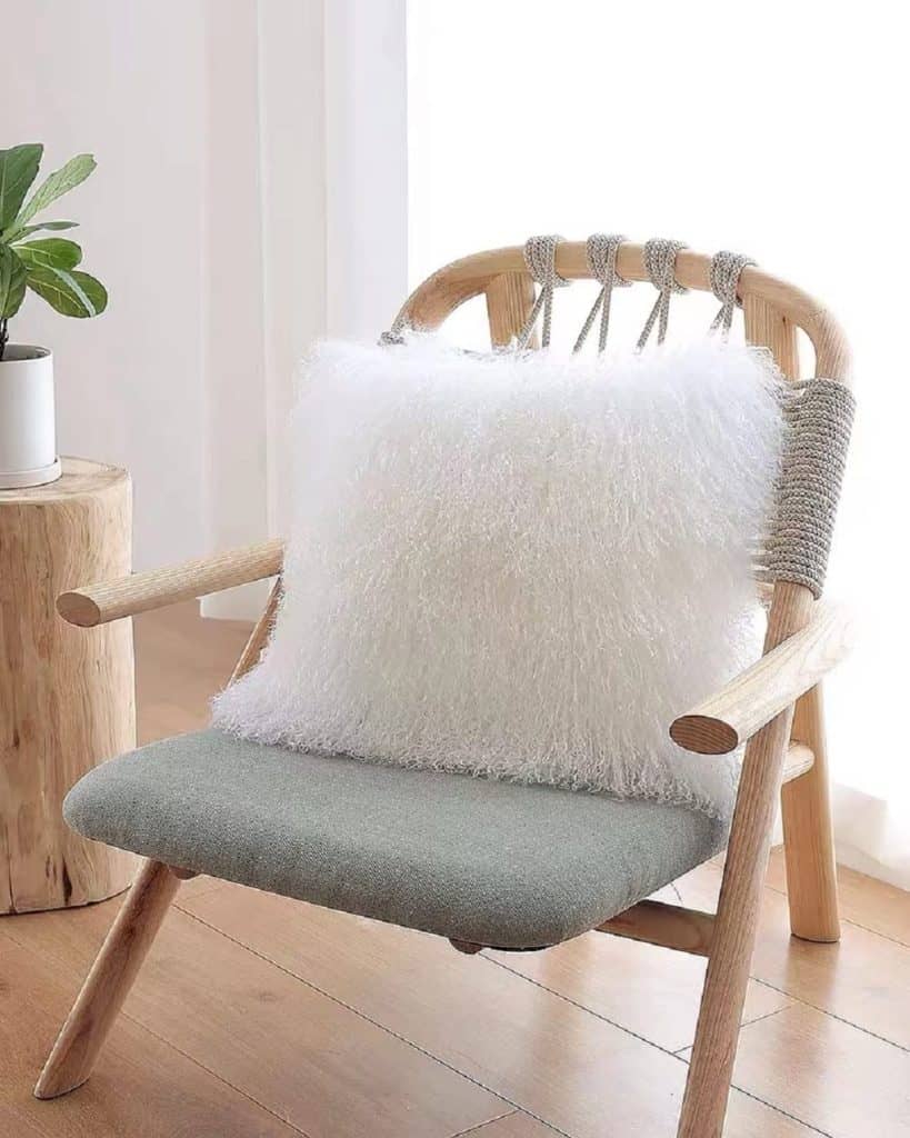 25 Dorm Room Chairs Without Wheels For College Students