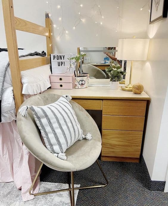 15 Dorm Room Desk Chairs Without Wheels For College Students