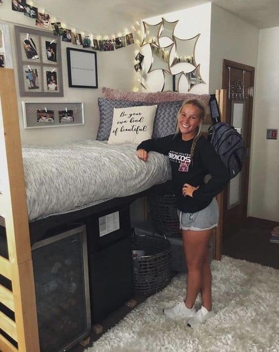 https://jullysplace.com/wp-content/uploads/2022/09/dorm-underbed-storage-ideas.jpg