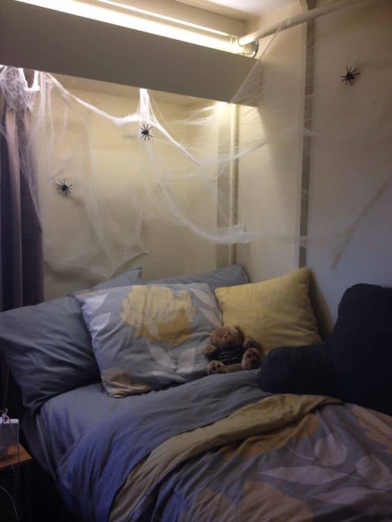 20 College Dorm Halloween Party Decorations You Must See