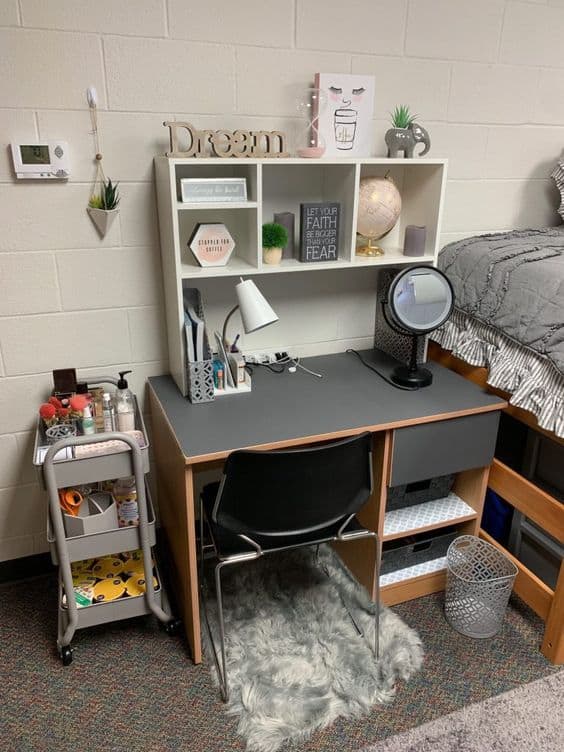 Dorm Room Desk Essentials You Will Actually Use - organizers