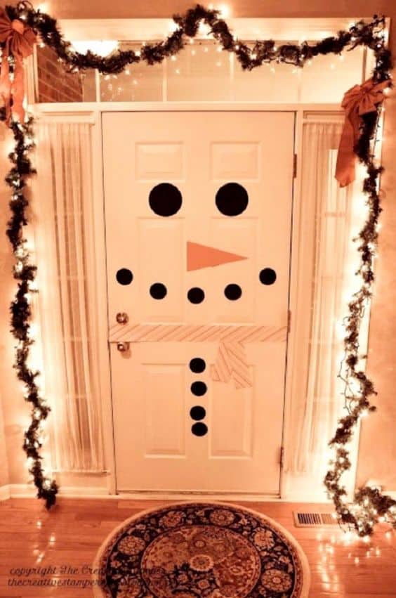 The Best Christmas Dorm Door Decor You'll Want to See