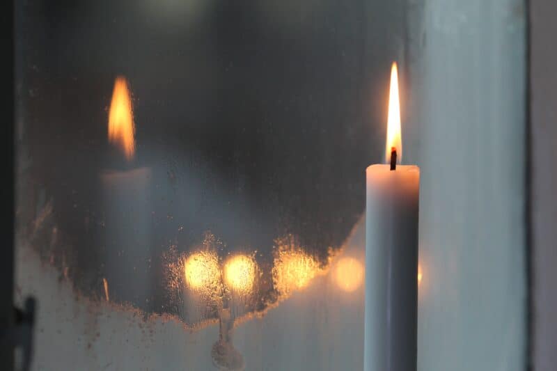 Everything You Need to Know About Christmas Candles