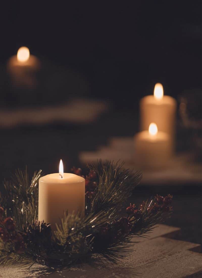 Everything You Need to Know About Christmas Candles (Best Christmas Candles)