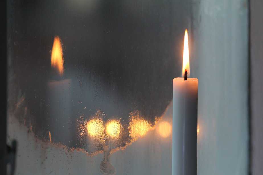 Everything You Need to Know About Christmas Candles