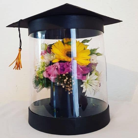 23 Graduation Party Centerpieces