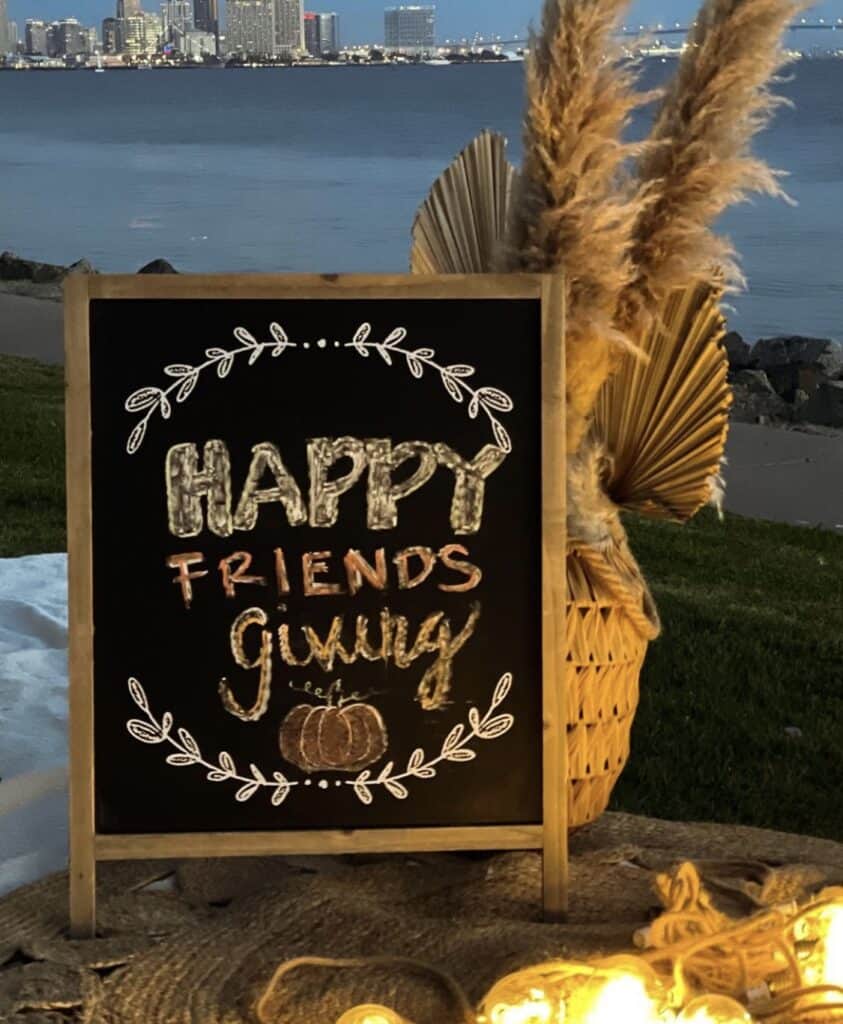 Friendsgiving Decor Ideas