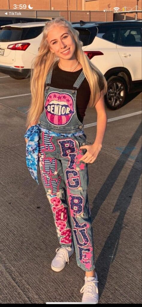 17 Outstanding Senior Jeans You'd Want to Copy This Year - Barbie Edition