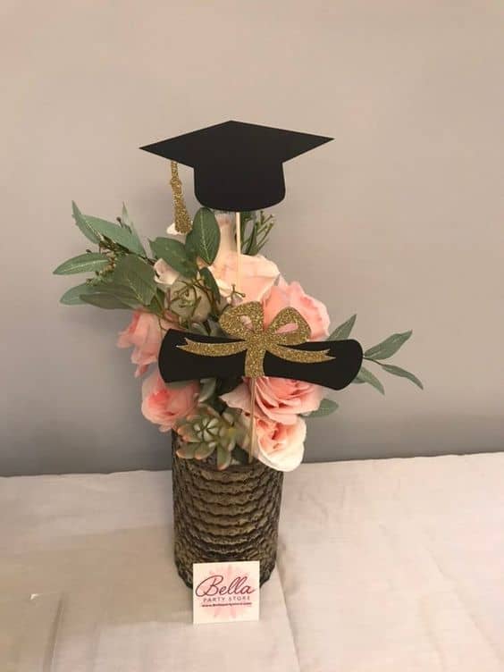 23 Graduation Party Centerpieces