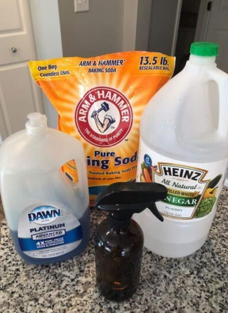 Cleaning Hacks with Vinegar and Baking Soda