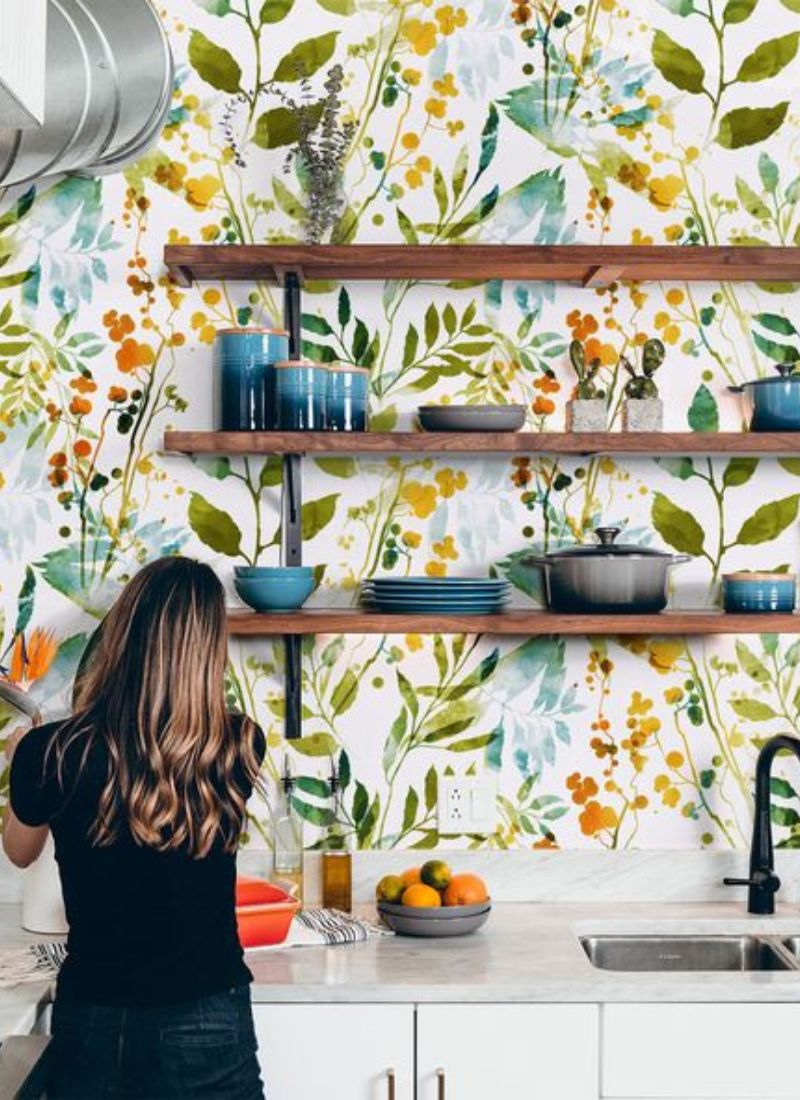 How to Decorate a Wall That Has Wallpaper: Ideas and Inspiration for Adding Personality to Your Space