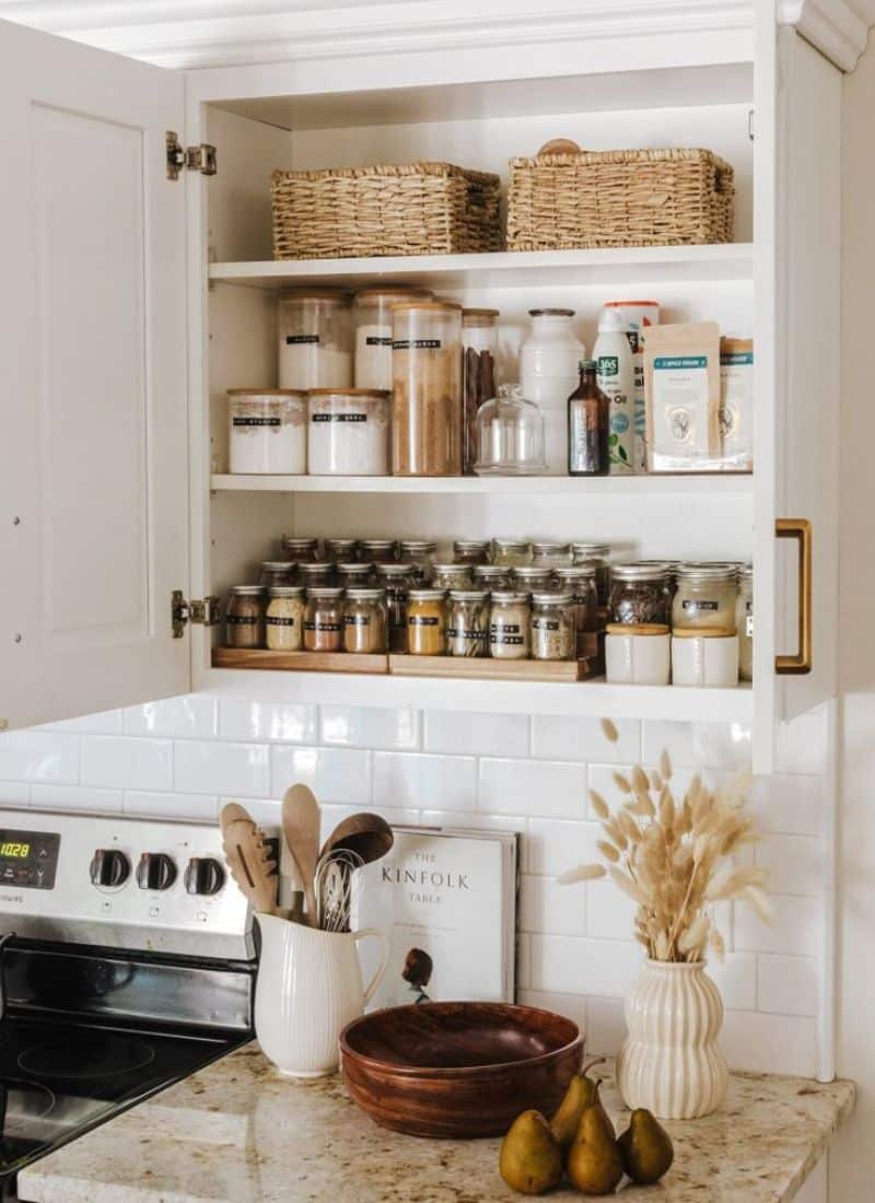 How to Organize Kitchen Cabinets: Tips for Maximizing Space and Efficiency