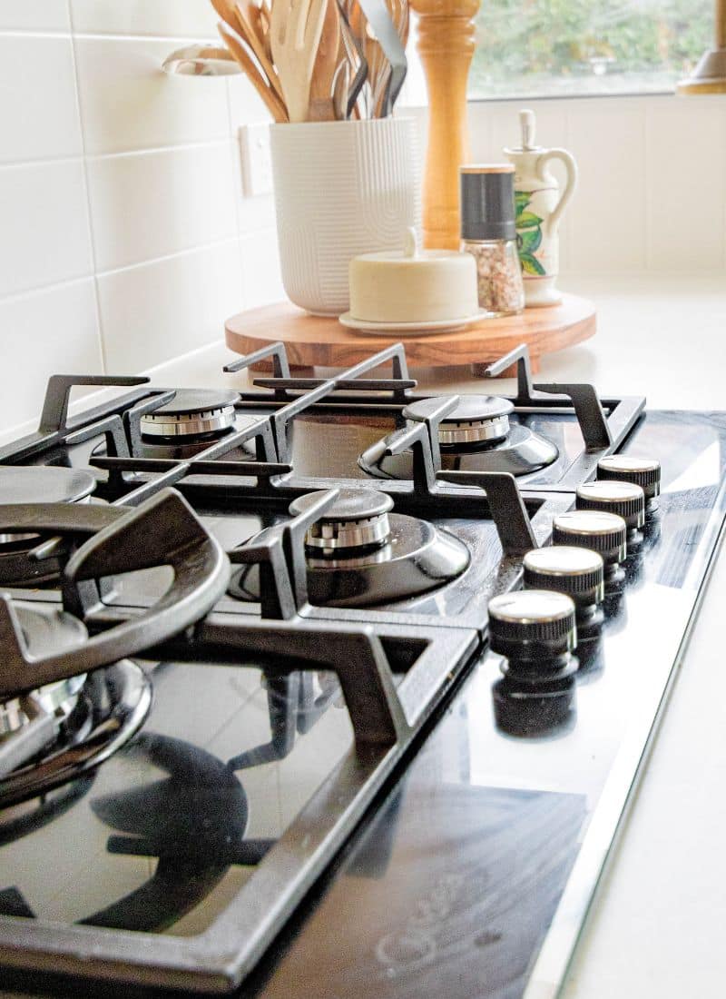 Difference Between Gas and Electric Oven Temperatures: Navigating Heat Settings for Cooking