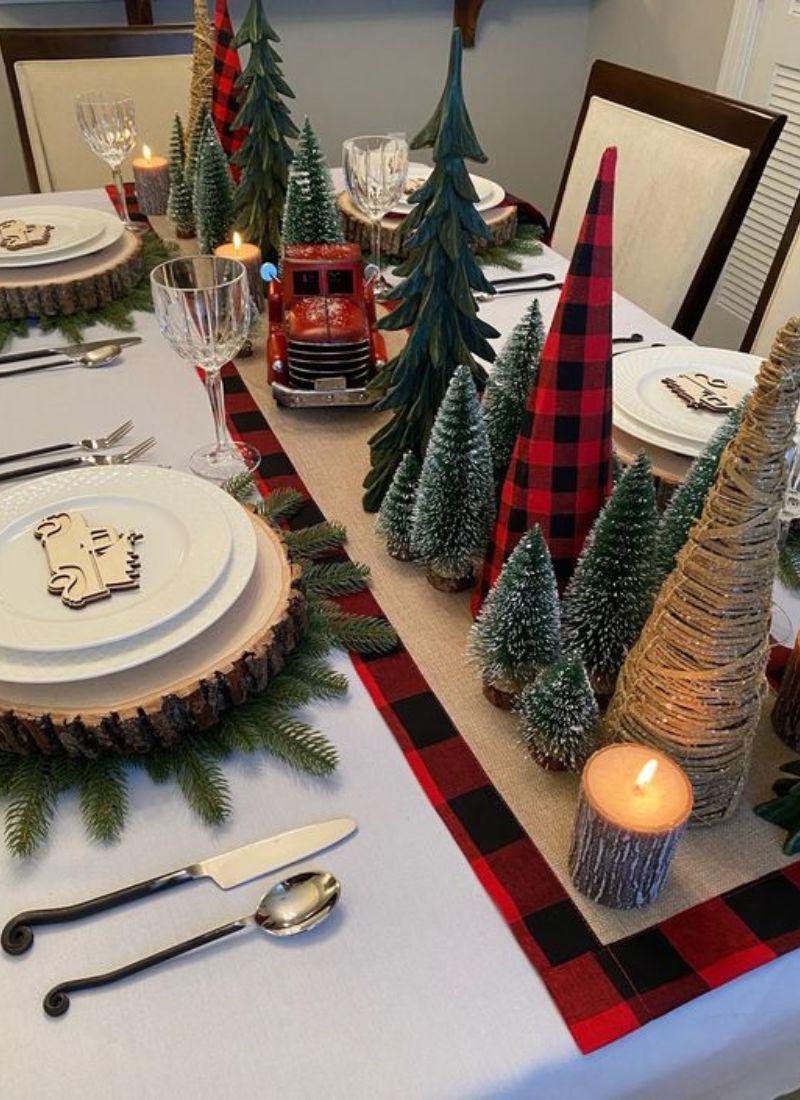 20 Best Christmas Table Centerpiece Ideas To Recreate This Year: Festive Decor for Memorable Gatherings!