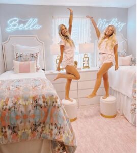 25 Dorm Room Ideas to Copy in 2026: Deck Out Your Space Like a Boss!