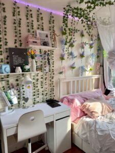 25 Dorm Room Ideas to Copy in 2026: Deck Out Your Space Like a Boss!