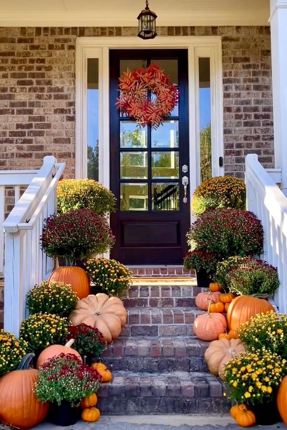 27 Fall Front Porch Ideas to Make Your Neighbors Jealous in 2024