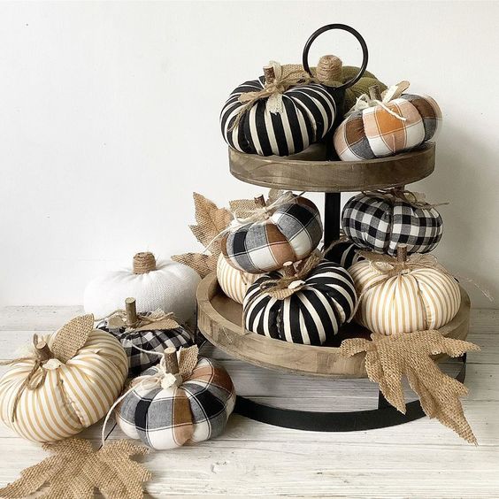 25 Fall Tray Decor Ideas That'll Make Your Home Insta-Worthy