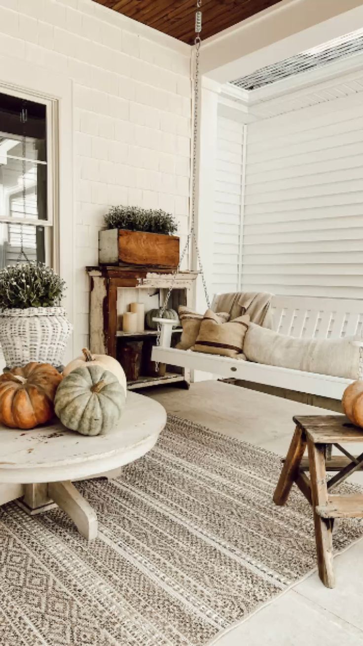 27 Fall Front Porch Ideas to Make Your Neighbors Jealous in 2026