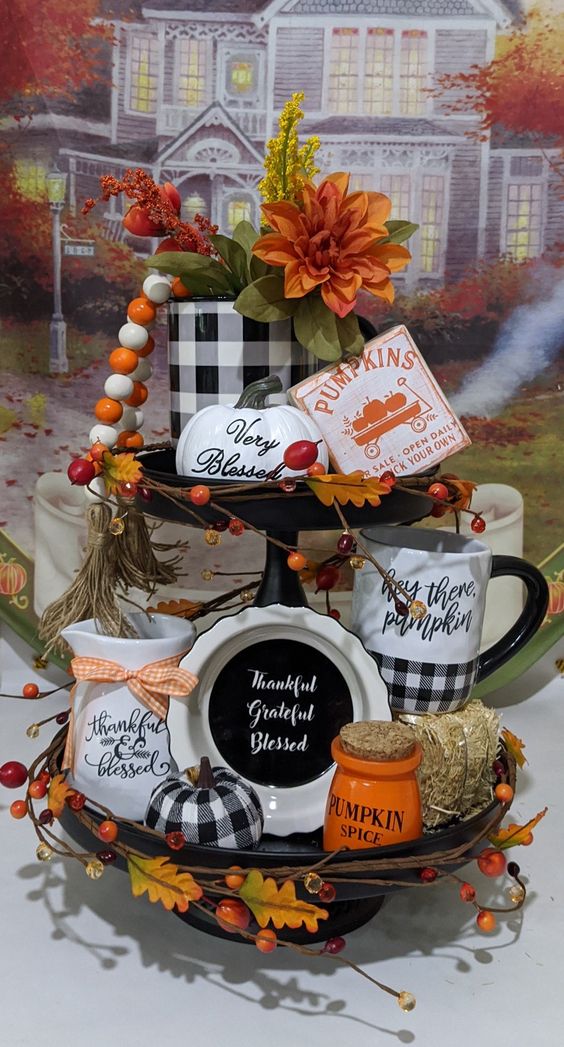 25 Fall Tray Decor Ideas That'll Make Your Home Insta-Worthy