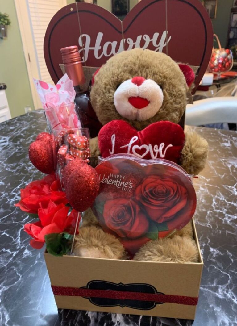 Valentine’s Day Gift Basket Ideas