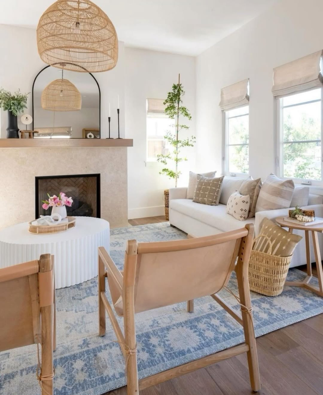 Gallery Detail: 22 Coastal Living Room Ideas For A Breezy Relaxed Home