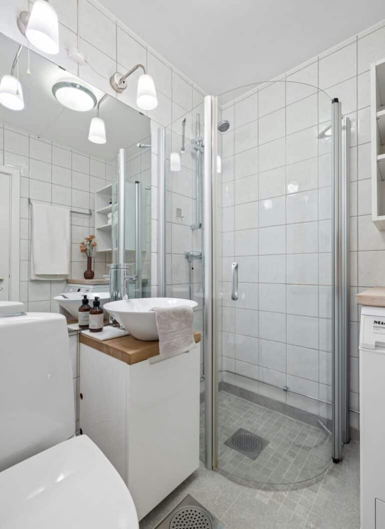 Guest Bathroom Essentials