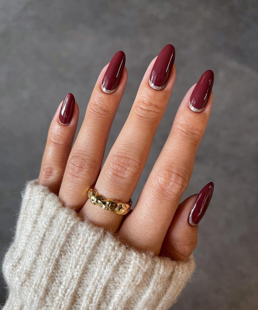 Soft Berry Nails for September's Quiet Charm