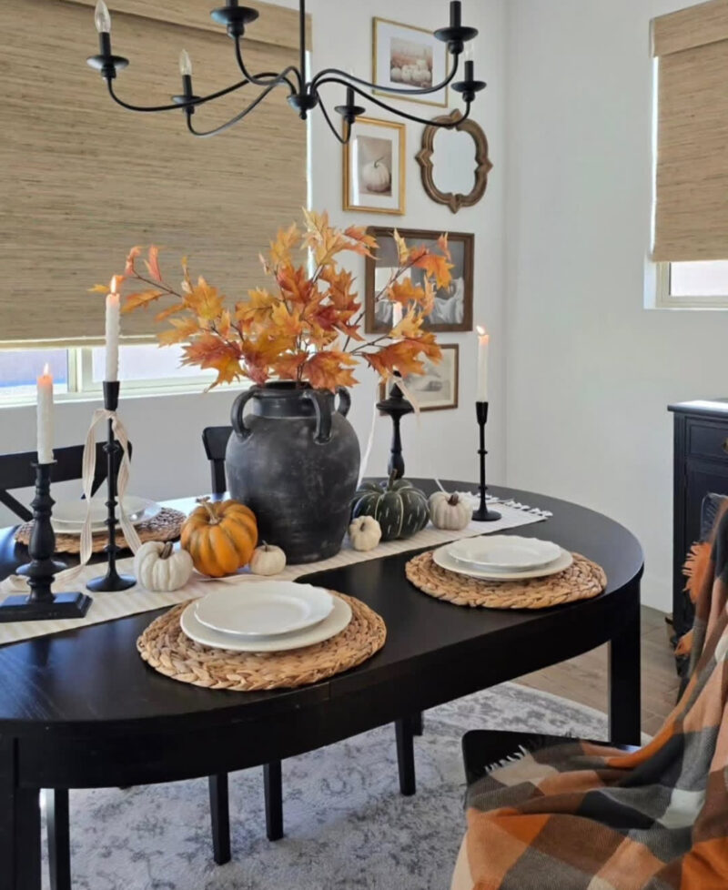 Fall Table Blac 29 Autumn Tablescapes: Chic Fall Table Setting Ideas