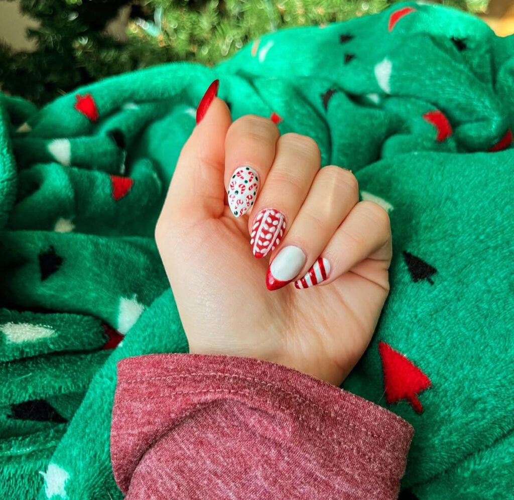Cozy knit and peppermint mix nail design