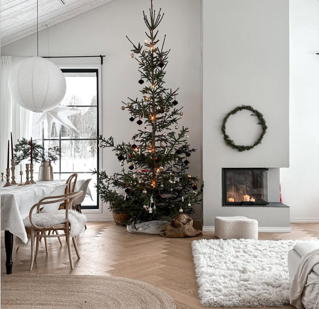 Scandinavian Christmas dining table in an airy chalet setting