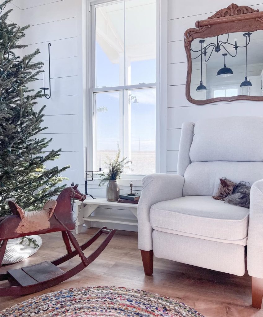 farmhouse living corner with minimalist Christmas accents