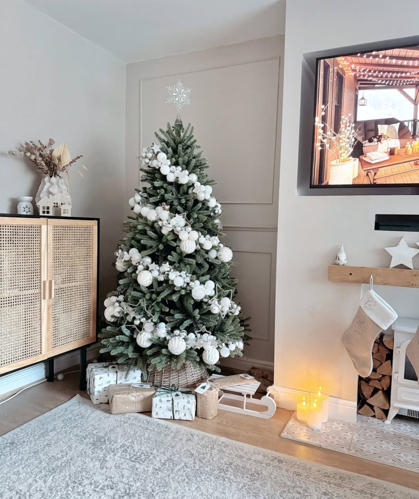 neutral Christmas tree in a minimalist corner