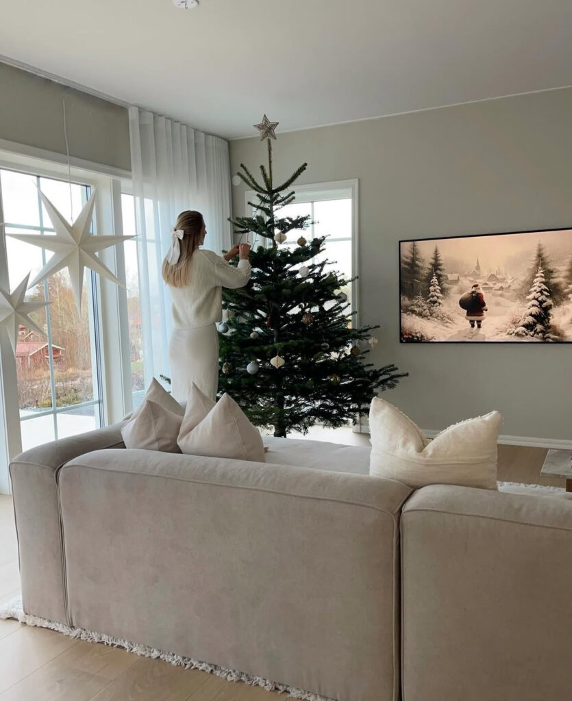 minimalist Scandinavian Christmas decor on starry windows