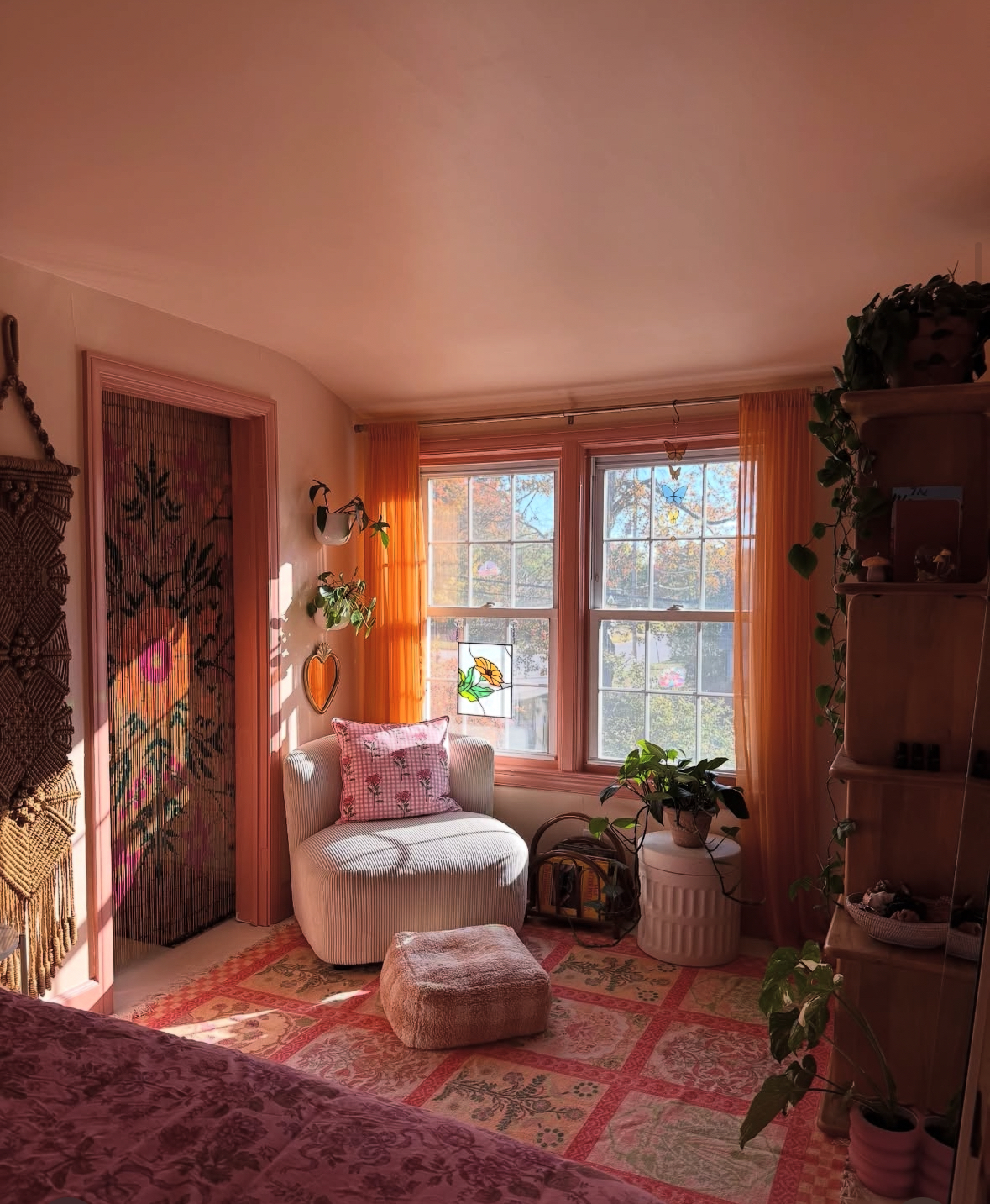 The Everyday Maximalist’s Guide To Eclectic Home Decor Style