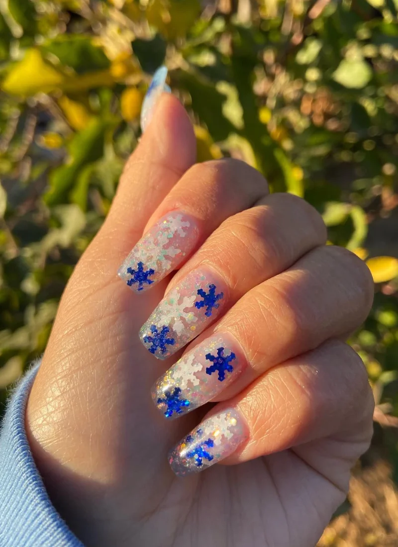 30 Snowflake Nail Designs: Chic Ideas for a Frosty Mani
