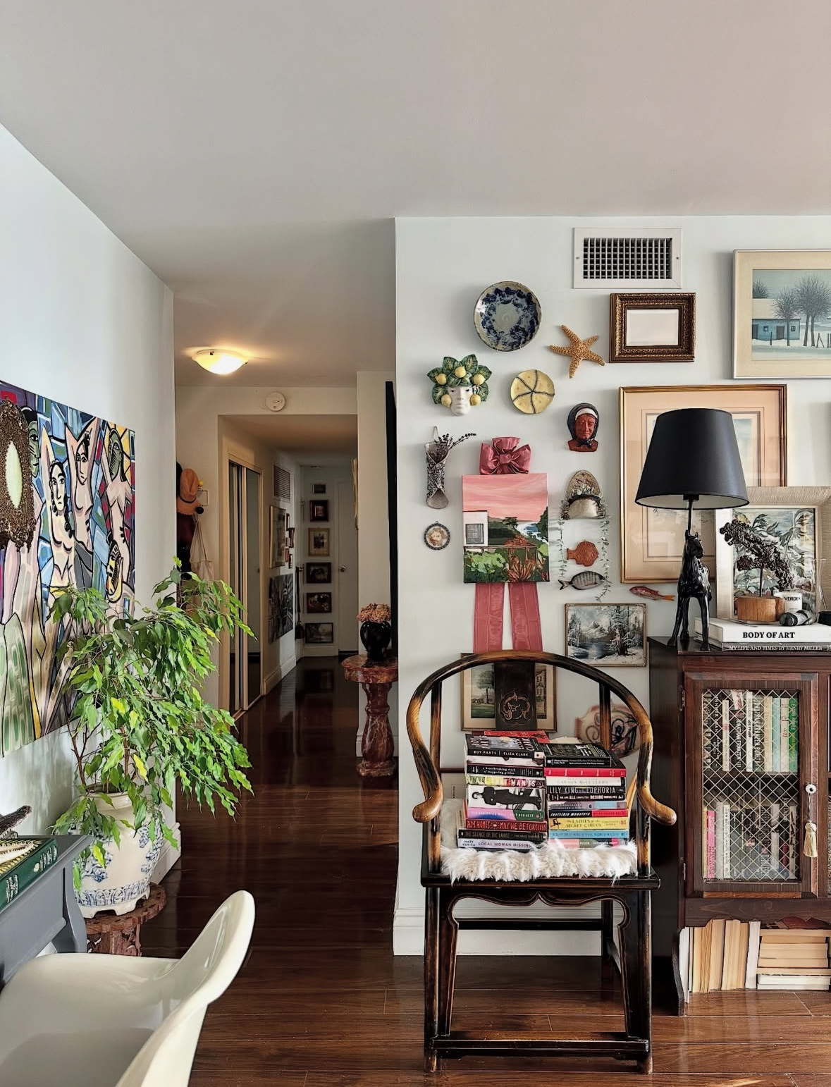 The Everyday Maximalist’s Guide To Eclectic Home Decor Style
