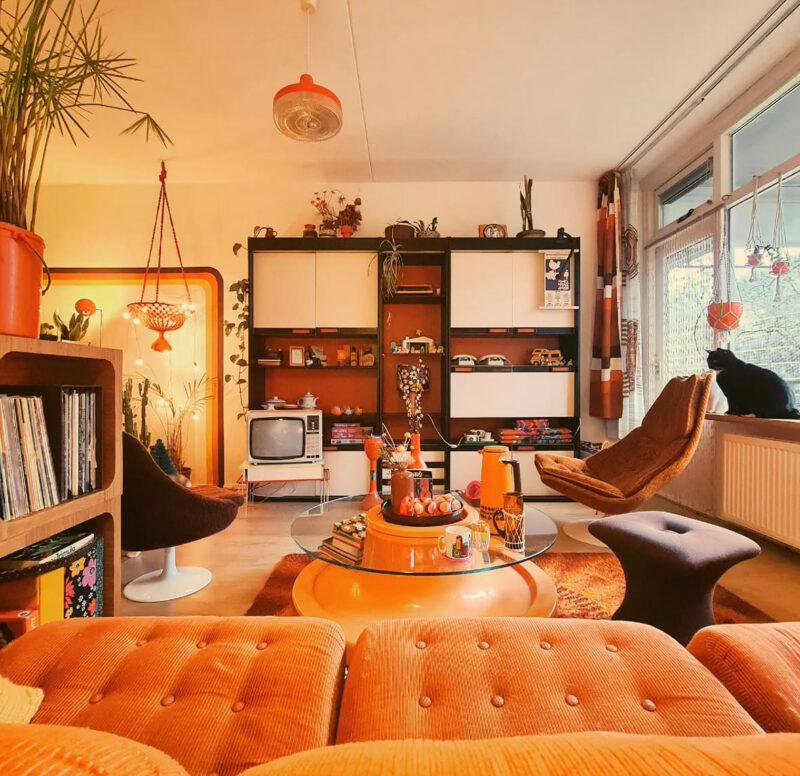 23 Rooms That Prove 70s Living Room Decor Is Weirdly Perfect for Right Now